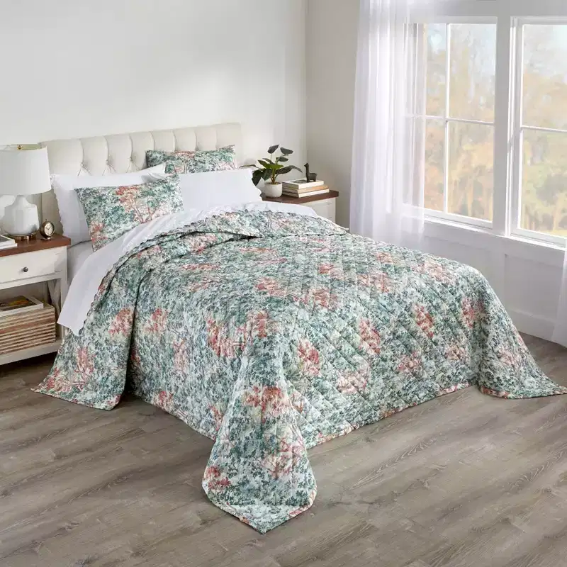 BrylaneHome Foliage Bedspread