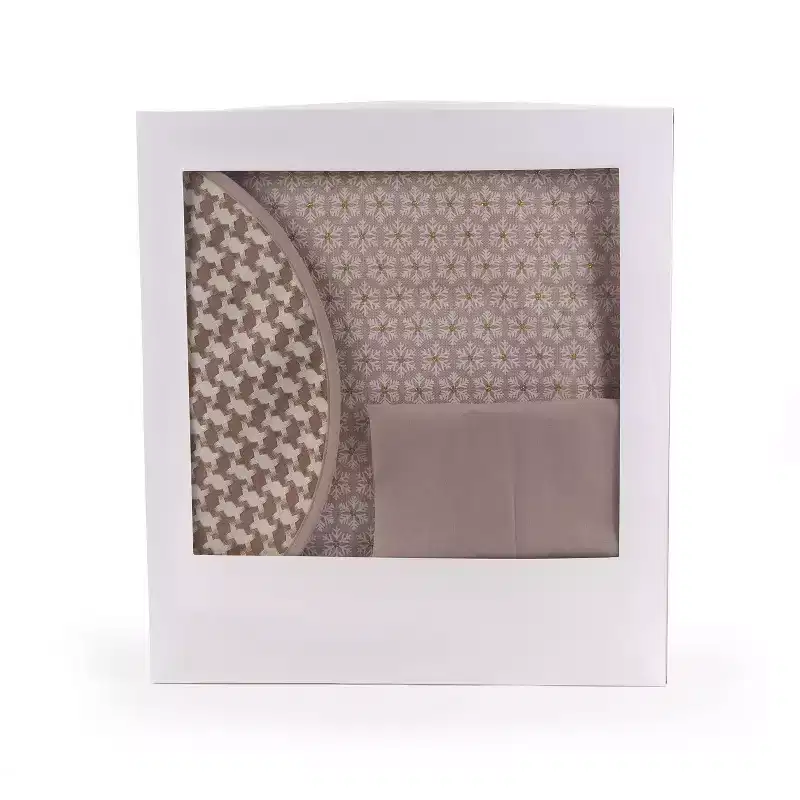 Christmas Magic 9ct Seasonal Decorating Table Linen Set White