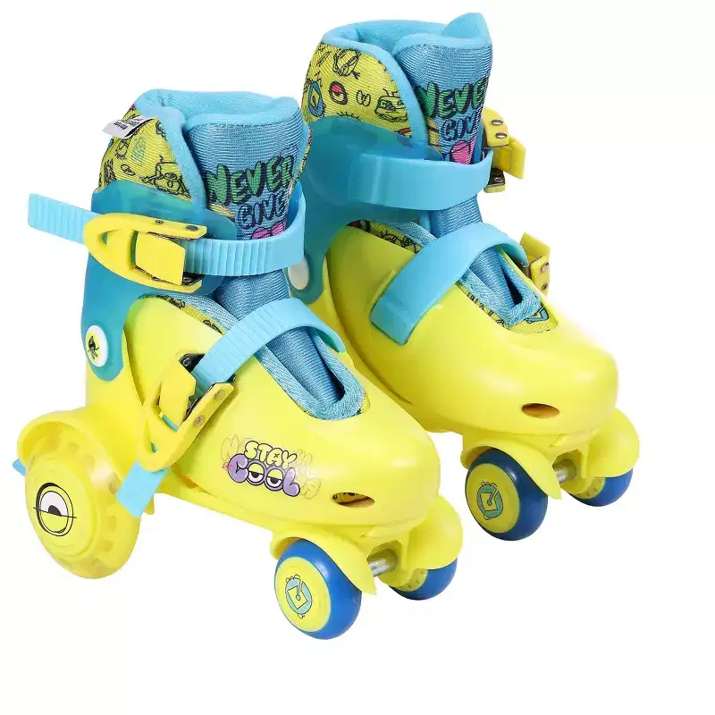 Minions - Training Roller Skates, Adjustable Size 09-12, EVA and Sponge Boot, PU Light Up Rear Wheels, TPU Front Wheel