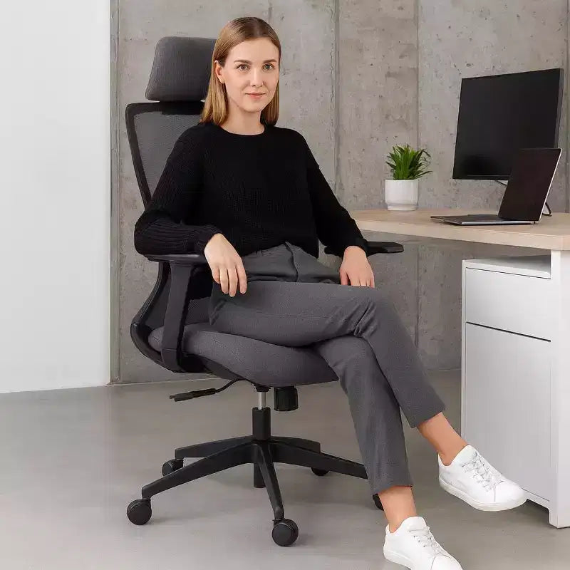 High-Back Mesh Computer Chair with Headrest and Wheels, Desk Chair for Office, Study, Reading Room