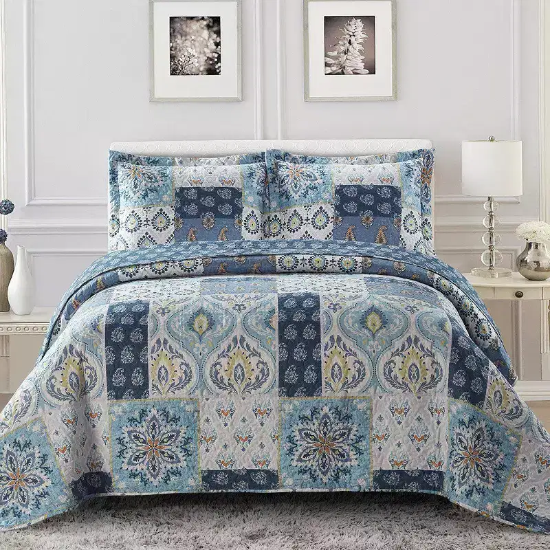 Egyptian Linens Bellflower Reversible Quilt - Bedspread Set
